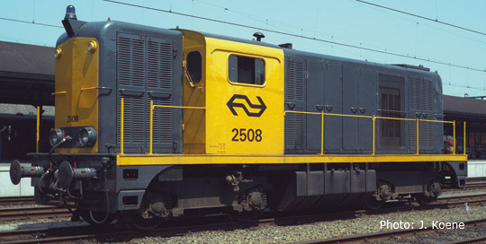 Diesel locomotive class 2500 (3-RAIL AC)<br /><a href='images/pictures/Roco/68791.jpg' target='_blank'>Full size image</a>